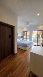 Holland Link (D10), Terrace #466827131